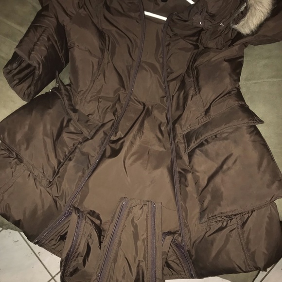 Maternity jacket with zip in insert. Pirchaed in USA but never worn. - Picture 3 of 10